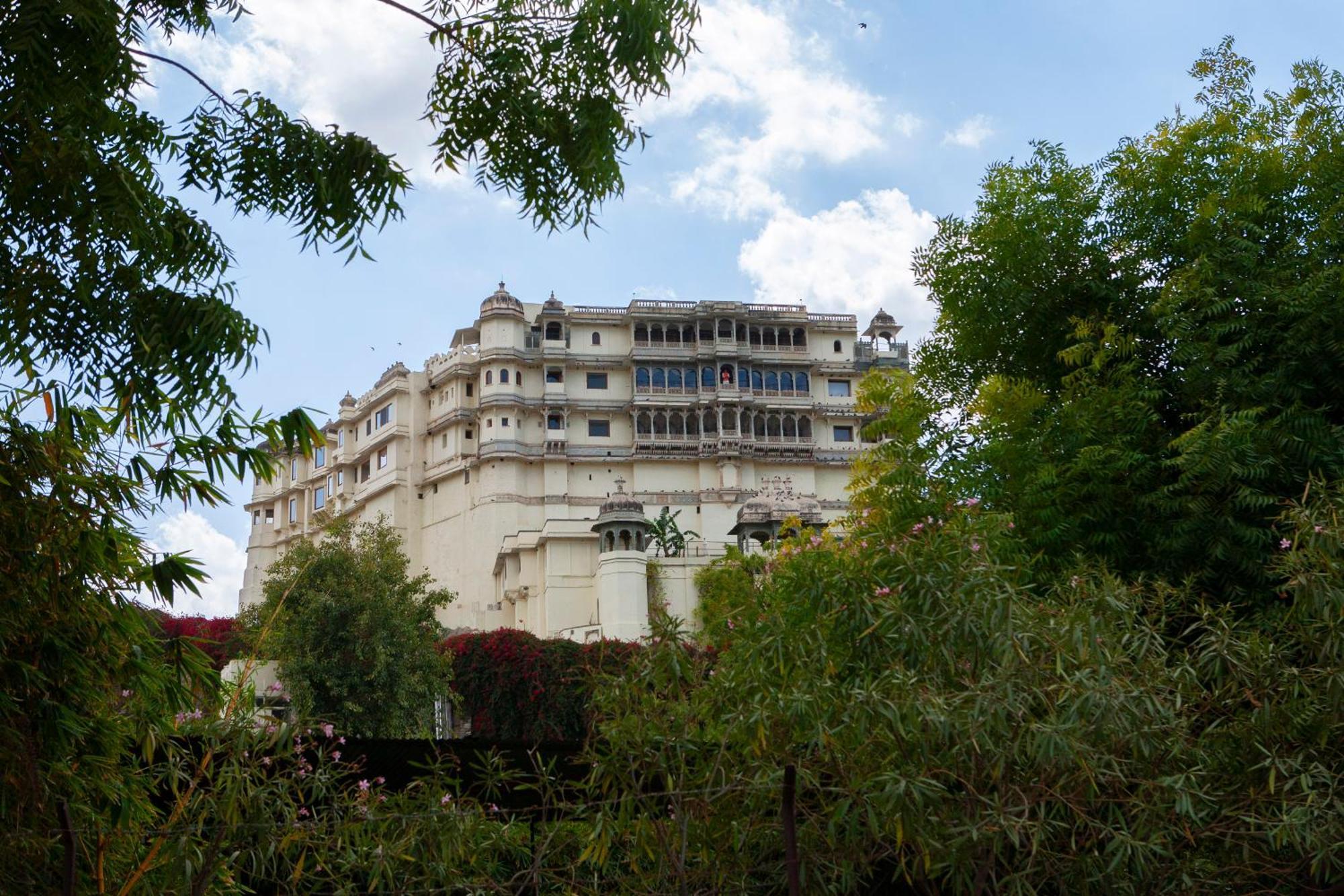 Raas Devigarh Hotel Delwara Exterior photo