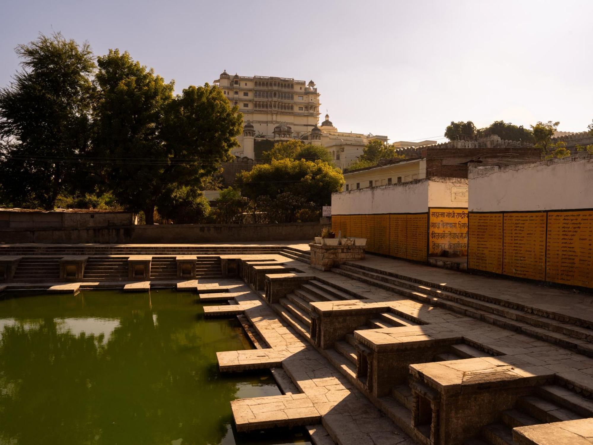 Raas Devigarh Hotel Delwara Exterior photo