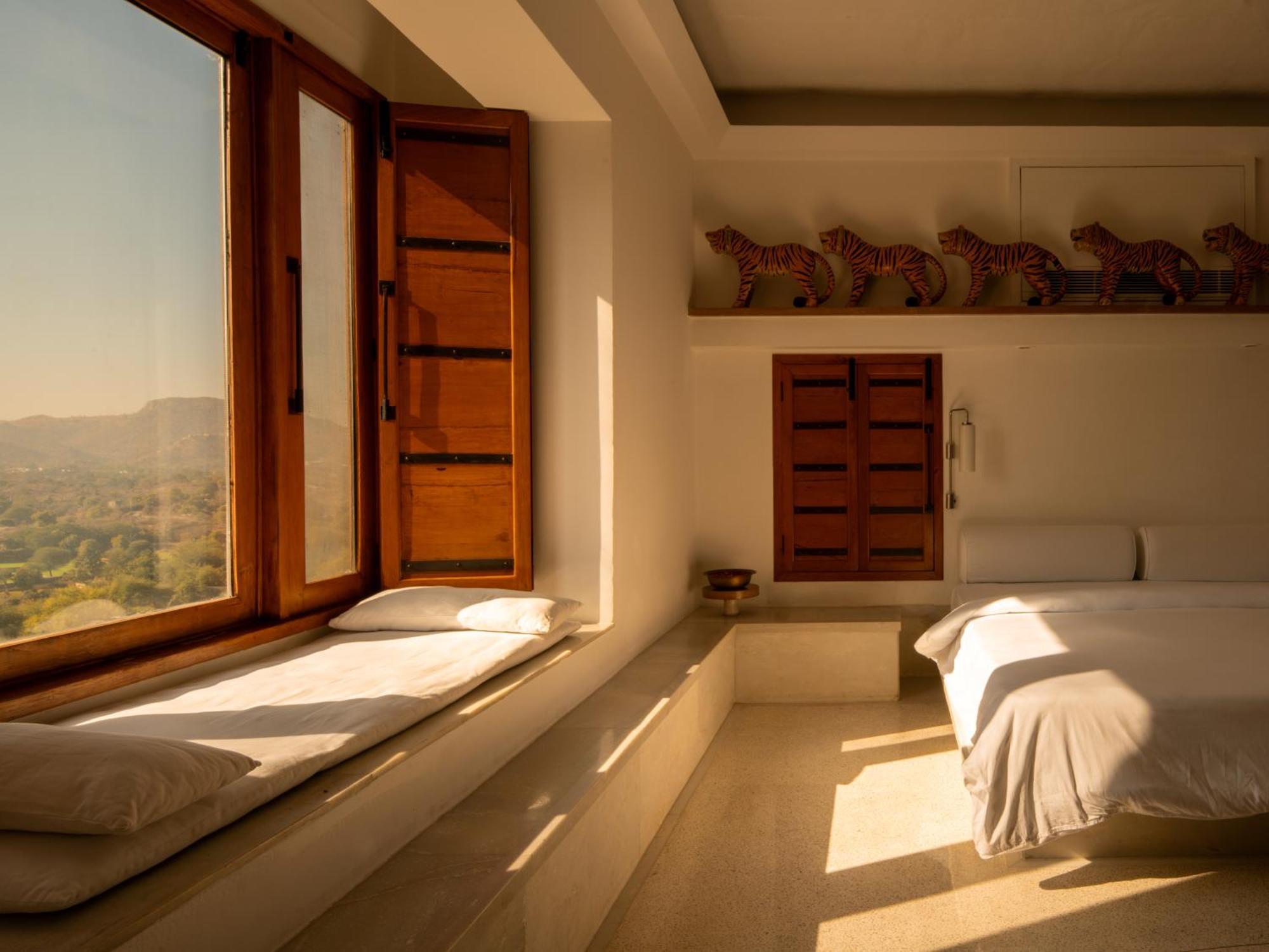 Raas Devigarh Hotel Delwara Exterior photo