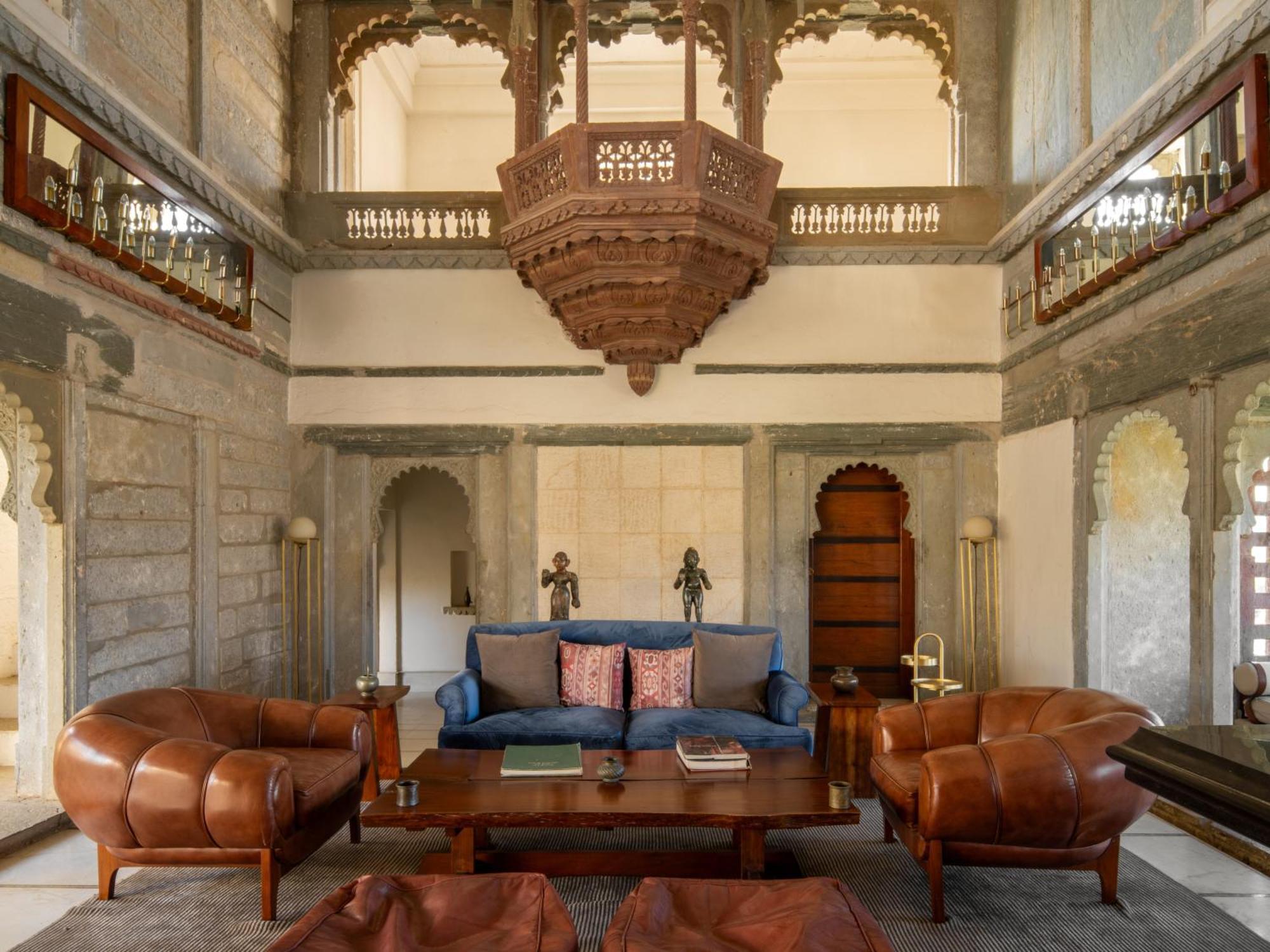 Raas Devigarh Hotel Delwara Exterior photo